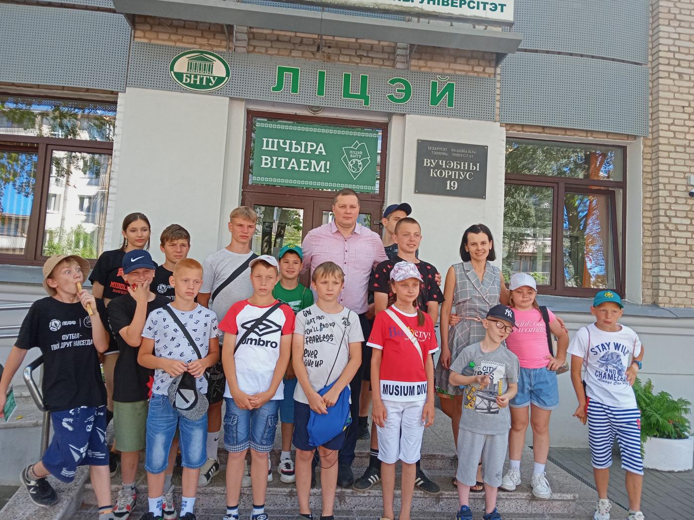 Творить добро легко